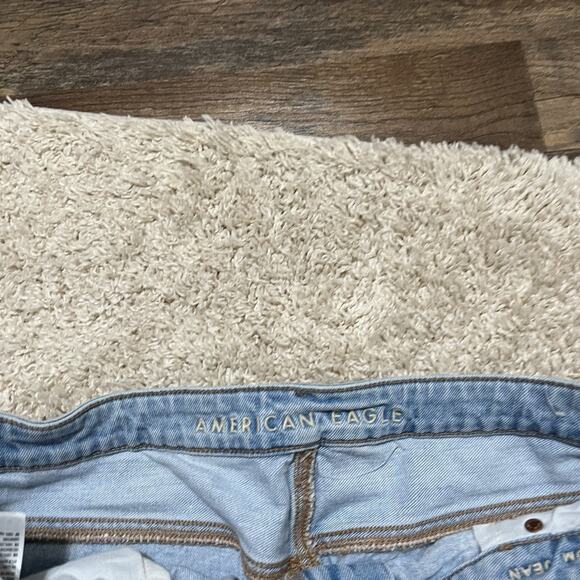 American Eagle Versatile Trendy Light Wash Distressed High Rise Ankle Mom Jeans - Picture 5 of 7